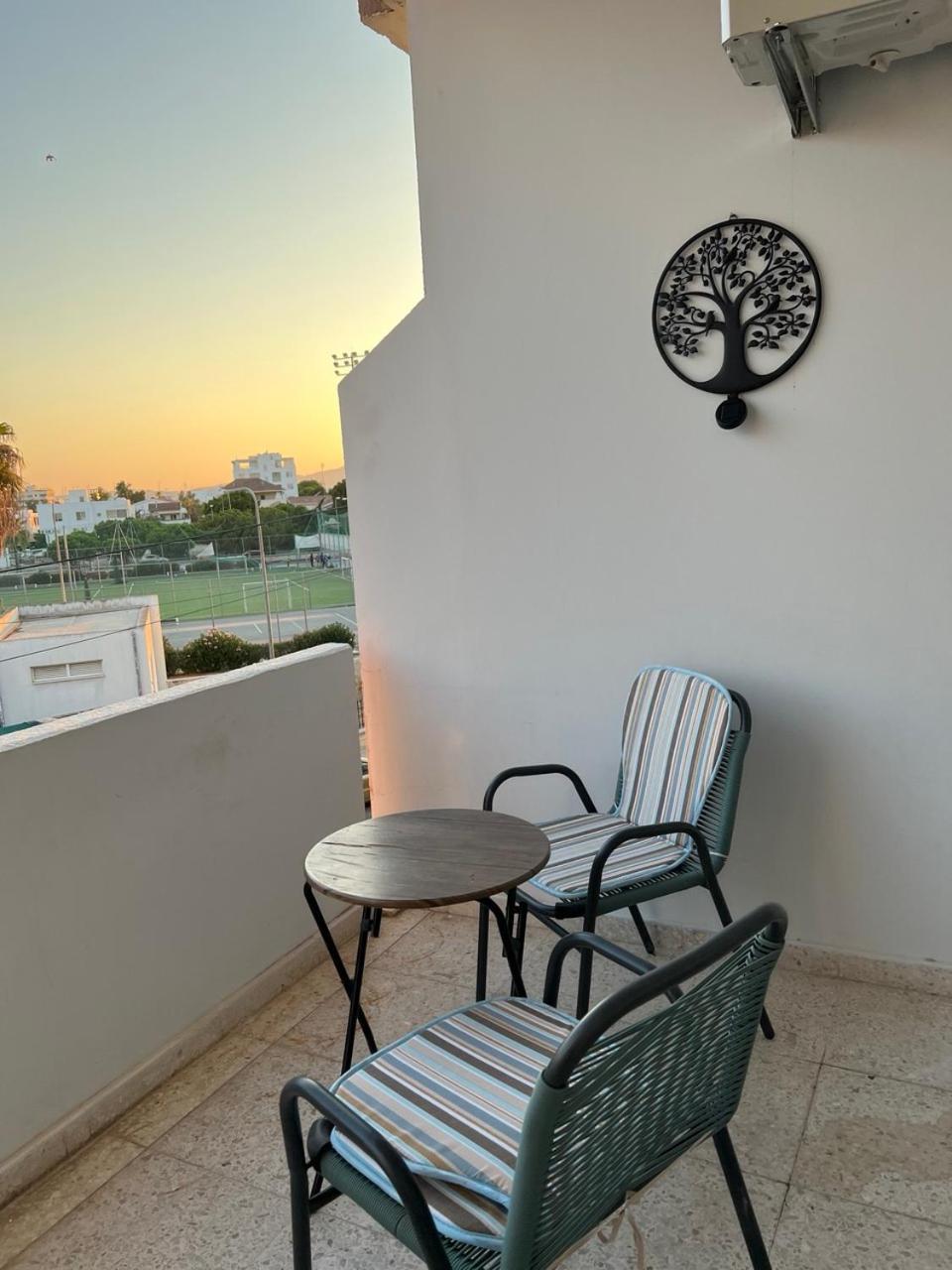 Tower Court Rooms ลาร์นาคา ภายนอก รูปภาพ